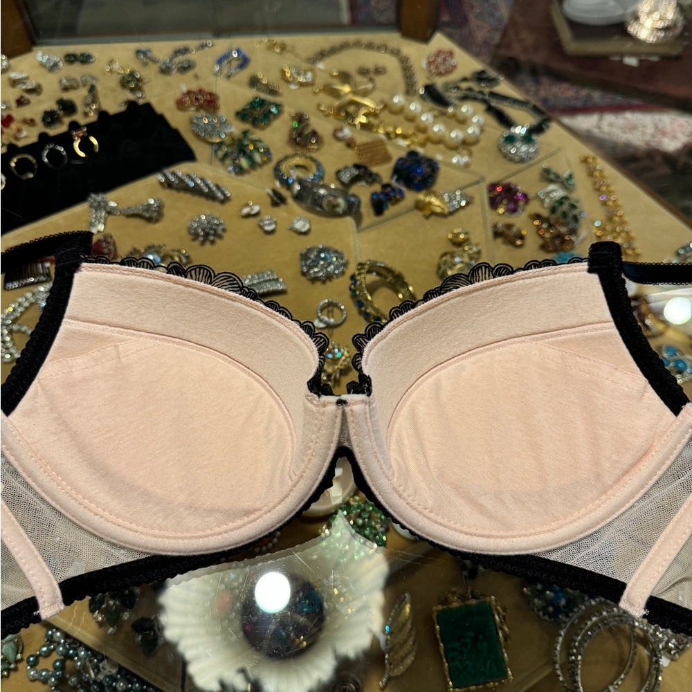 Gorteks Polish push up lace flora floral bra with removable push up pads - Picture 6 of 9